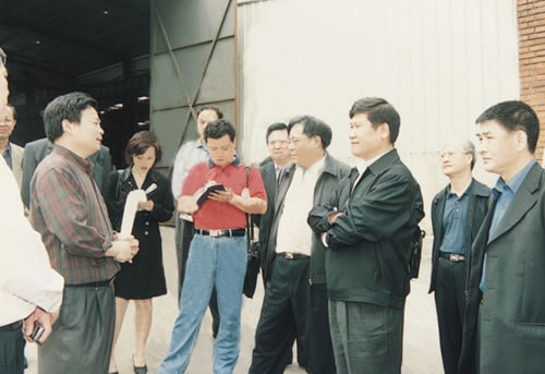 時任武漢市市長，湖北省常務(wù)副省長李憲生到公司指導(dǎo)工作